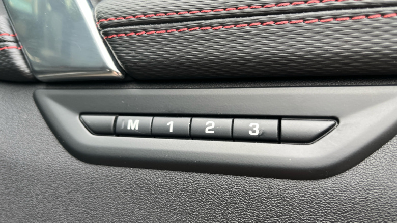 Land Rover Discovery Sport 1.5 P300e R-Dynamic SE 5dr Auto [5 Seat] Station Wagon